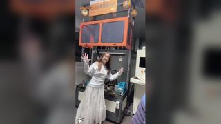 油圧工場